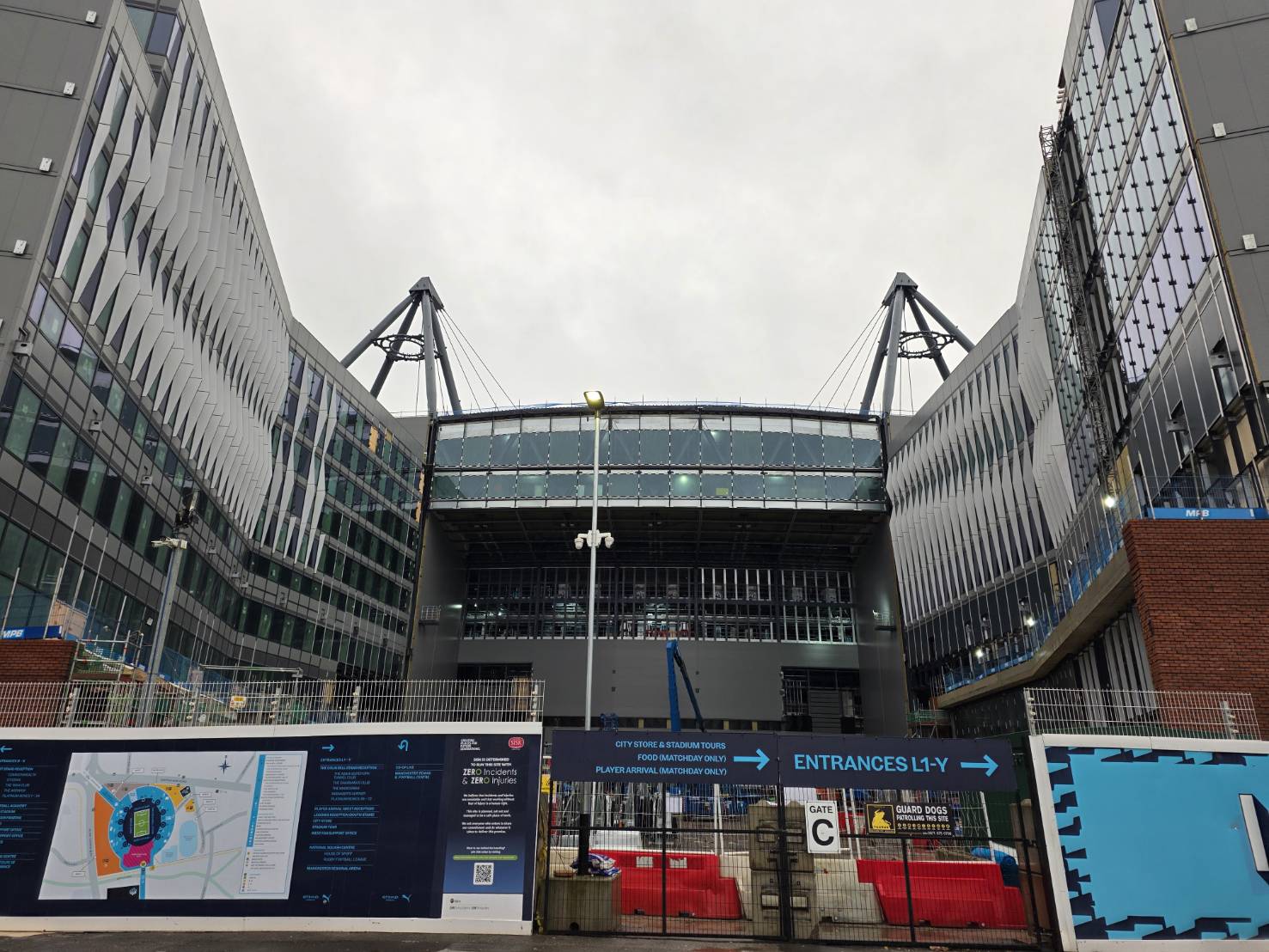 現場での成果を正当に評価する | 建設業界で挑戦する人のための海外研修制度